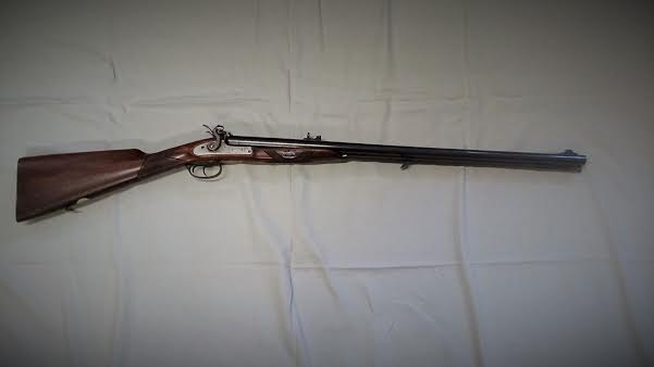 Se vende rifle Express de dos cañones, avancarga, marca PEDERSOLI, Modelo KODIAK, calibre .58
Prácticamente 01