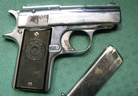 Se vende Star modelo "H" calibre 7,65, con tres cargadores y funda interior.
Guiada con licencia 00