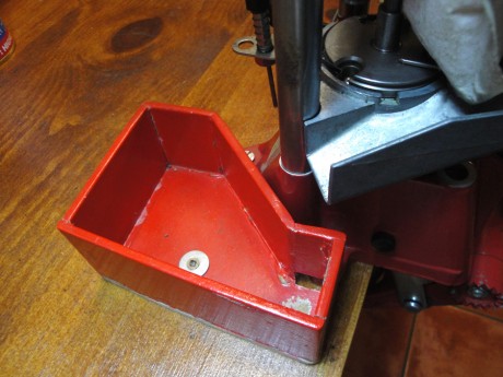  Pongo en venta mi prensa LEE Pro 1000,  va preparada con los Dies del 9mm. 

Se entrega con embudo para 90