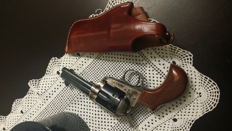 Busco uberti avancarga cal 44 modelo corto thunderer, pongo foto del modelo, saludos al foro. 20