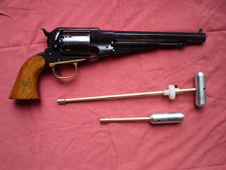 con accesorios de limpieza cañon y tambor
cambio por pistola de pedernal o 
pistola, revolver o rifle 00