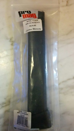 Vendo un cargador marca Promag con capacidad de 32 cartuchos 9mmP NUEVO( SIN ESTRENAR) para pistolas Glock 02