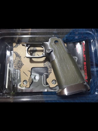 Vendo empuñadura de acero Infinity.

Precio:400€ 00