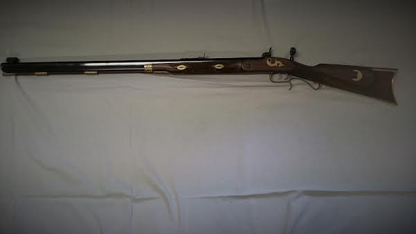 Se vende rifle Hawken Match de ARDESA, sin uso, en perfecto estado. Calibre .451
Precio: 600 € gastos 02
