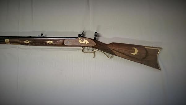 Se vende rifle Hawken Match de ARDESA, sin uso, en perfecto estado. Calibre .451
Precio: 600 € gastos 00