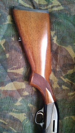 Buenas tardes al foro, vendo las siguientes escopetas:
-Escopeta semiautomatica italiana breda modelo 32