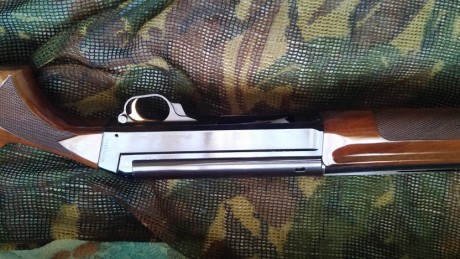 Buenas tardes al foro, vendo las siguientes escopetas:
-Escopeta semiautomatica italiana breda modelo 71