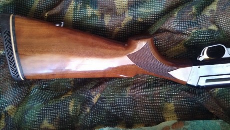 Buenas tardes al foro, vendo las siguientes escopetas:
-Escopeta semiautomatica italiana breda modelo 70
