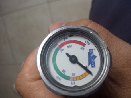 Vendo deposito de antzuz preparado para roscar en regulador de paintball tengo dos y me sobra uno solo 00
