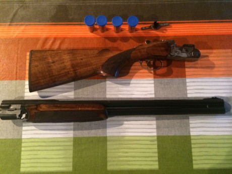 Se vende superpuesta Beretta ultralight becada cañón de 61 cm inferior estriado y superior choques intercambiables. 02