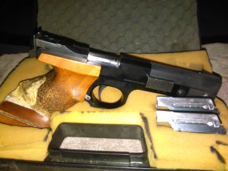 Vendo Pistola FAS sp 602 cal.22 LR en perfecto estado de funcionamiento,culata sin retocar solo pegados 00