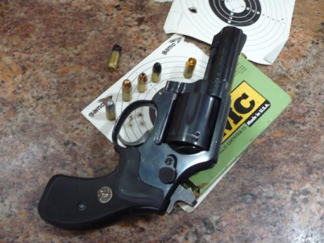 Pues un amigo me ha pedido que le ponga a la venta un revolver S&W Mod. 547 GUIADO EN F. Muy preciso 01