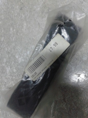 Hola vendo varias cosas de saldo para quitar cacharreria.
Cantonera de fusil/ escopeta de alto impacto, 00