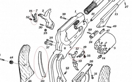 Buenos días.

He observado varios remington 1858, en este caso de uberti, que tienen el freno de tambor 81