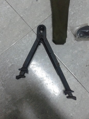 Hola vendo dos bipodes de cetme/ cetmeton/ mauser, uno mas largo que el otro, ambos telescopicos con sus 10