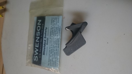 Seguro Ambidiestro Sobredimensionado SWENSON con protección para el pulgar para 1911

Usado una vez.

Precio 01