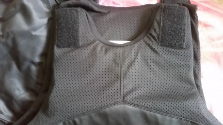 tengo este chaleco, se cambia por algo relacionado con la caza. 20150831_171019.jpg  02