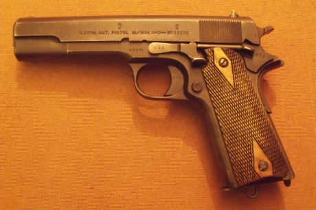 .
Un amigo vende una  COLT 1914 KONGSBERG. 

Pavón original al 99%. Funcionamiento perfecto. Todos los 00