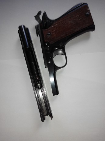 Buenas tardes.

Vendo esta pistola Star modelo AS en calibre 9mm.Largo.

El arma presenta buen estado 102