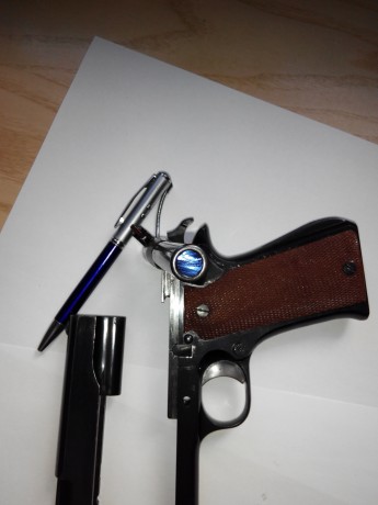 Buenas tardes.

Vendo esta pistola Star modelo AS en calibre 9mm.Largo.

El arma presenta buen estado 101