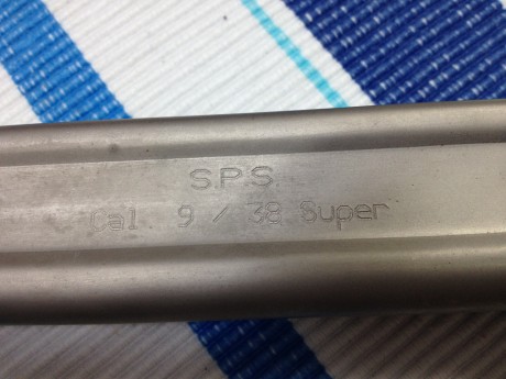 Saludos vendo este cargador SPS de 170 mm. Capacidad de 27 cartuchos, 9mm/38Spl. Válido para la modalidad 00