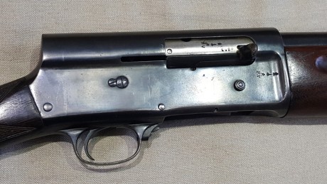 cambio la mítica browning auto 5, tambien llamada "la cheposa".

Tengo entendido que fué el 02