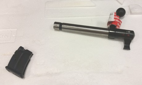 Se vende carabina Anschütz 1712 Silhouette Sporter con acción Match 54 y culata de Nogal tipo Monte Carlo.
Esta 02