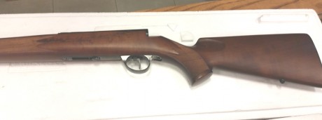 Se vende carabina Anschütz 1712 Silhouette Sporter con acción Match 54 y culata de Nogal tipo Monte Carlo.
Esta 00