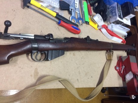 Vendo rifle Lee Enfield Nº1 MKIII* fabricado por Lithgow.

El precio es de 550€ y se encuentra en Madrid. 02