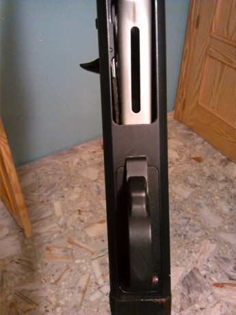 Vendo mi escopeta Benelli 121, es el modelo que Benelli fabricaba para el mercado americano bajo la denominación 20
