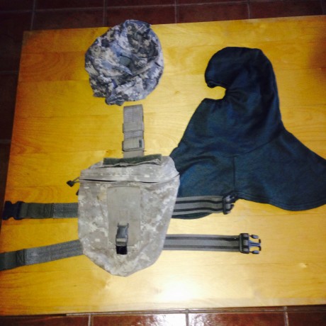Bolsa descarga acu blackhawk usada
Balaclava inifugo tripulaciones de vehiculos sin estrenar
Funda casco 00