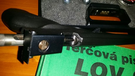 Desoyendo todos los (buenos) consejos de hacerme con una pistola decente de aire, acabo de heredar una 02