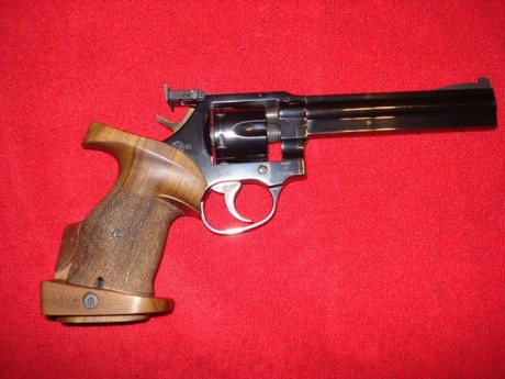 Buenas tardes:

Lo dicho, pongo en venta esta joya de la corona, un inigualable Manurhin MR 32 Match, 02