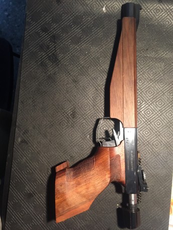 Hola,vendo pistola libre Drulov modelo 90 en 140 euros portes incluidos,la pistola tiene su maletin,esta 01