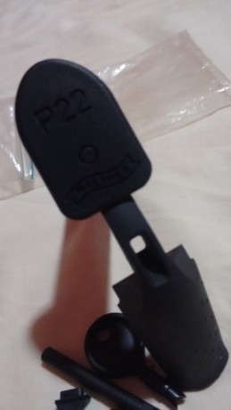 Pongo a la venta esta cargador de la walther p22 nuevo a estrenar y tres puntos de miras intercambiables 02