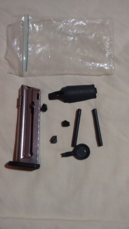 Pongo a la venta esta cargador de la walther p22 nuevo a estrenar y tres puntos de miras intercambiables 00