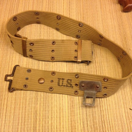 Material original y replicas US WWII.
El material, se encuentra en Sevilla, en caso de envio, portes a 31