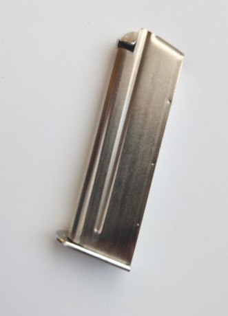 Vendo cargador para la pistola llama 38 superauto. Está impecable. 30€ mas gastos de envío.
665842498 02