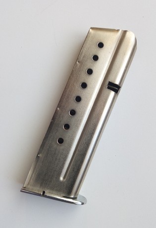 Vendo cargador para la pistola llama 38 superauto. Está impecable. 30€ mas gastos de envío.
665842498 01
