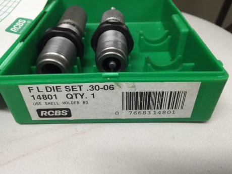 Vendo dies calibre 30-06 marca rcbs con poco uso,35€ envio incluido por correo ordinario. 00