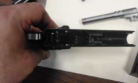 Un compañero vende su CZ 75 del 9 m/m PB., esta guiada en "A" a si que tiros no ha pegado muchos, 142