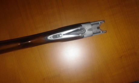 Vendo dos escopetas, ambas del calibre 12/70 con cañon de 70 ctms. y las dos con chokes de una y tres 60