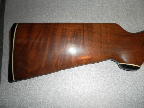 vendo carabina de palanca marlin  modelo 39 , cal 22lr funciona perfecta algo de desgaste en las maderas 00