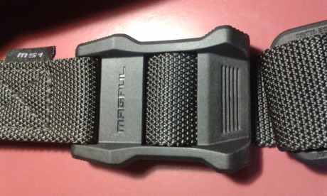 Vendo  CORREA TACTICA MAGPUL MS4,  con enganches rápidos. Està completamente nueva a estrenar, nunca ha 02