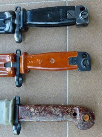 Buenas.Pongo en venta tres bayonetas de Ak:
-AKM Type II adoptada en la extinta Yugoslavia en 1972 para 20