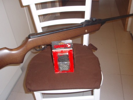 Bueno,pues vamos a reestrenarnos.

La primera que traigo es una Gamo "ochentera", que pasó pòr 40