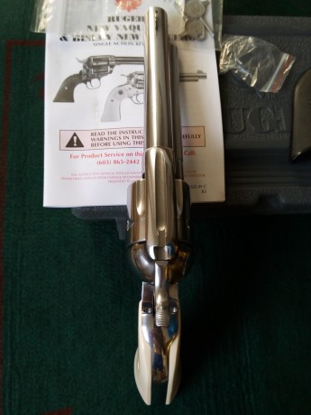 "VENDIDO" revólver Ruger New Vaquero Gloss inox. cl.357/38. 5 1/2", con dos juegos de cachas 11