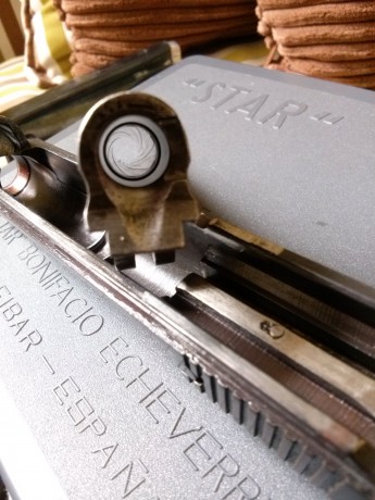 Pistola Star 28PK. Impresionante estado, en su caja original con marcajes del Cuerpo Superior de Policía, 70