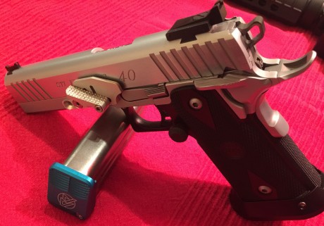 Vendo STI EDGE calibre 40 sw
Estado impecable, no tiene más de 300 tiros, la vendo por no usar , para 01