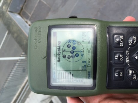 INCREIBLE ESTADO GRADO A, COMPLETAMENTE FUNCIONAL, GPS DE DOBLE FRECUENCIA L1 y L2 de 12 CANALES. MUY 01